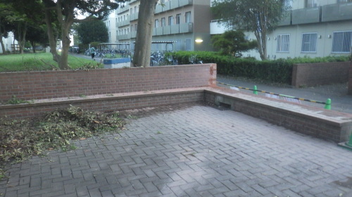 レンガ解体工事_d0176793_07043561.jpg