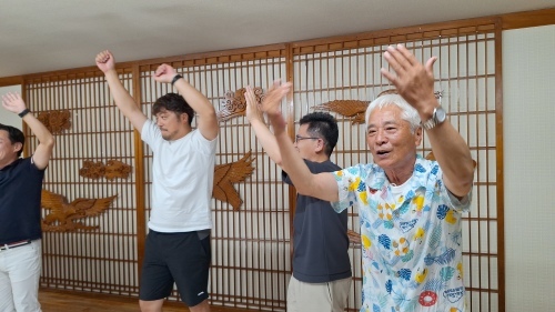 【公共工事】渡り廊下改修工事③_d0176793_11530761.jpg