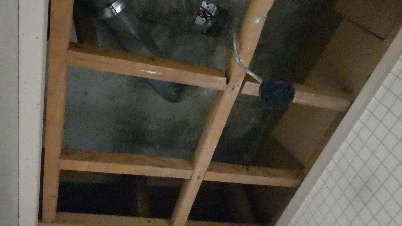 【現場レポート】集合住宅天井水漏れ調査_d0176793_13280506.jpg