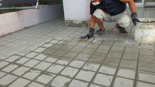 【現場レポート】タイル張替え_d0176793_13371860.jpg