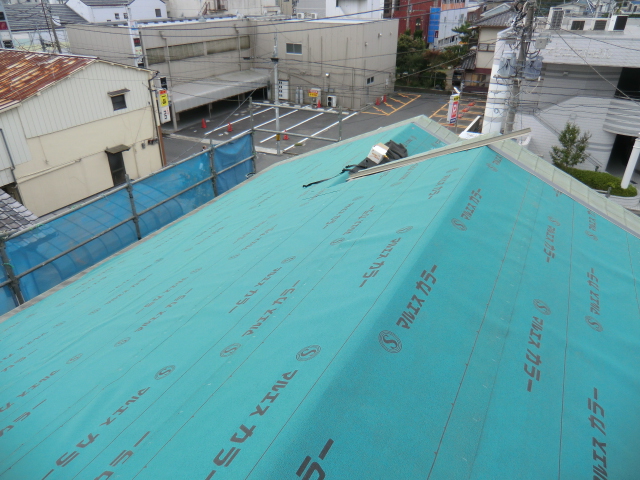 瓦　⇒　金属屋根_d0176793_14572451.jpg