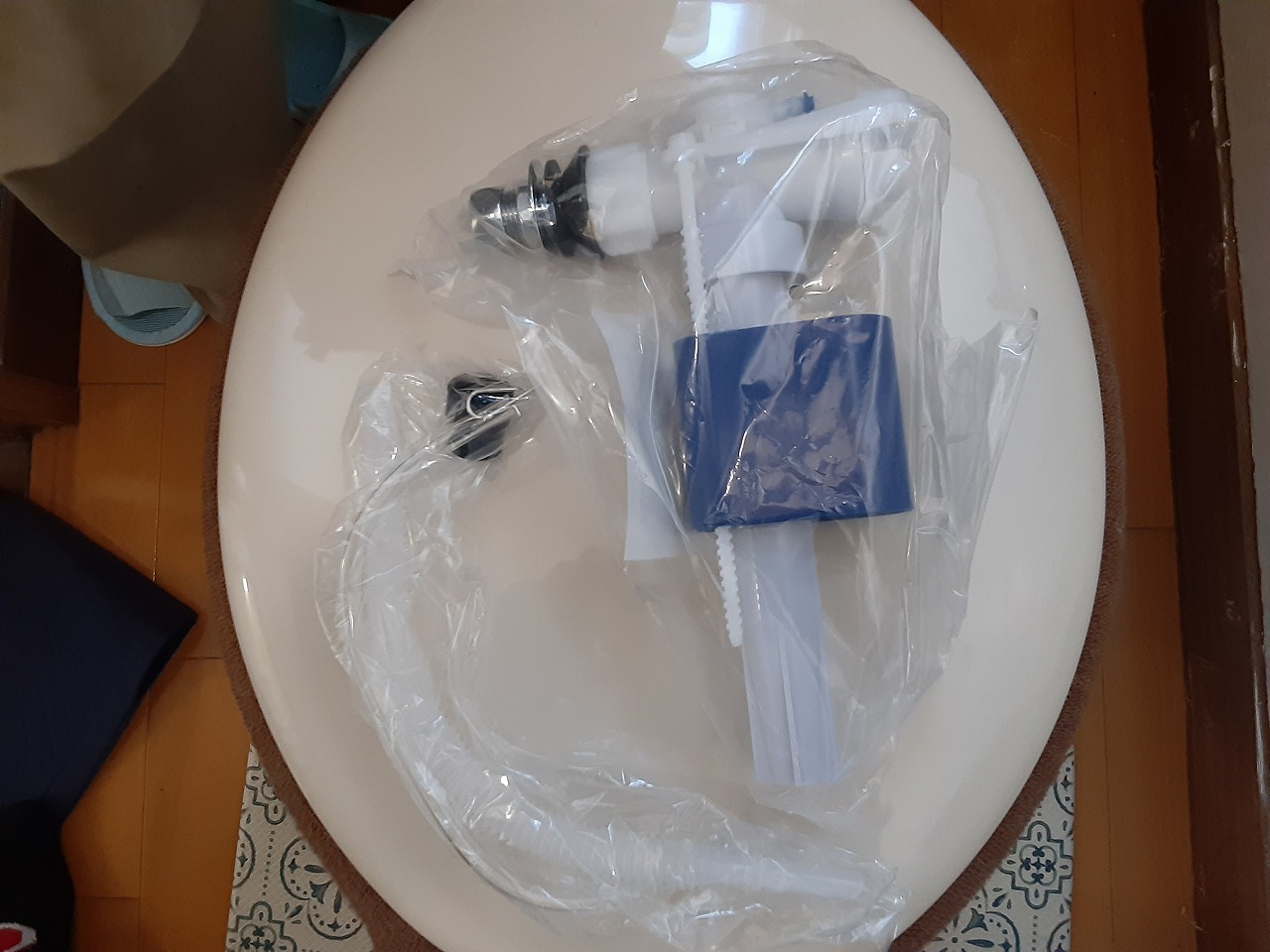 【現場レポート】トイレボールタップ交換作業_d0176793_15330256.jpg