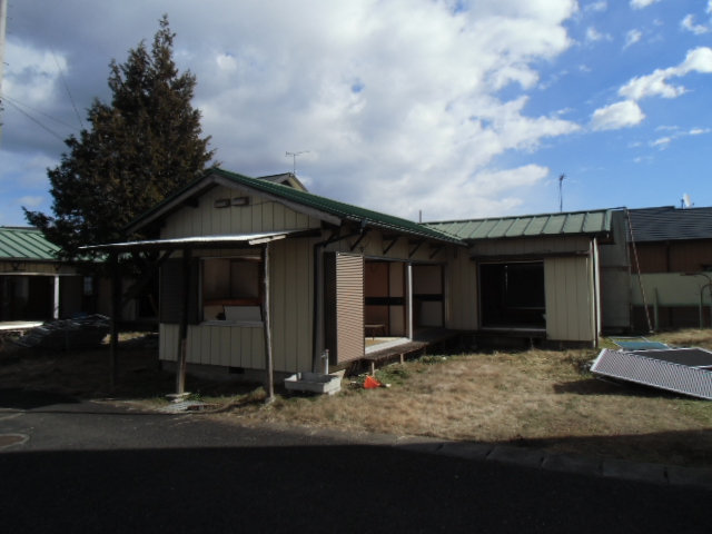 【現場レポート】 公務員宿舎解体撤去工事_d0176793_1557212.jpg