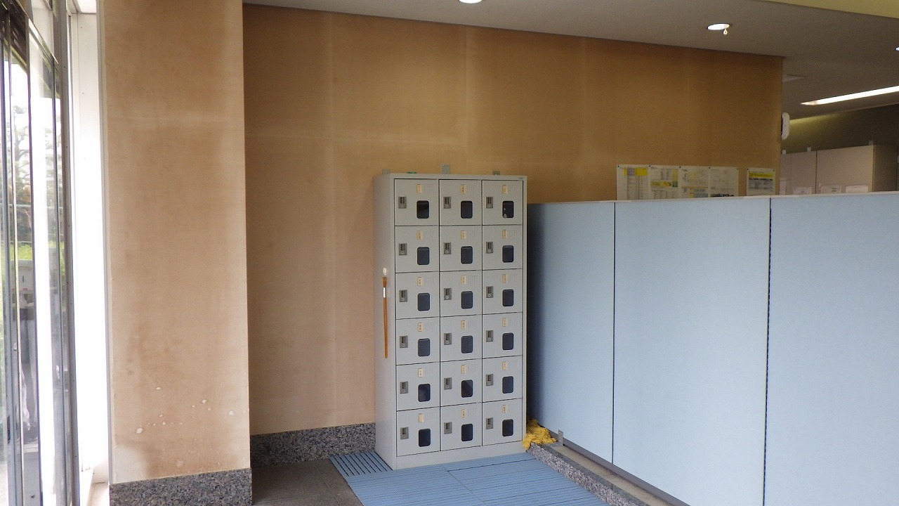 【現場レポート】工場内壁紙貼替作業_d0176793_16372696.jpg