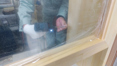 【現場レポート】侵入防止対策アクリル板設置_d0176793_16401446.jpg