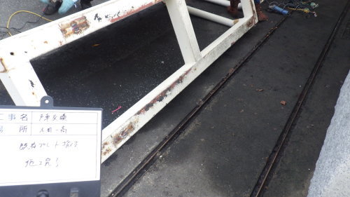 【現場レポート】門扉戸車交換_d0176793_17164299.jpg