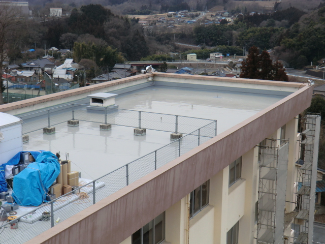 途中経過報告~県立小瀬高校屋上防水改修工事~_d0176793_1723303.jpg