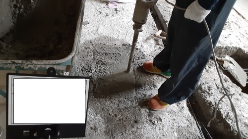 【現場レポート】トイレ改修建築工事2_d0176793_18003231.jpg
