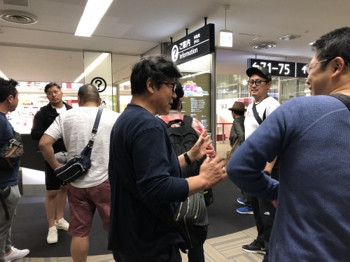 [社員旅行：出発編]_d0176793_18043927.jpg