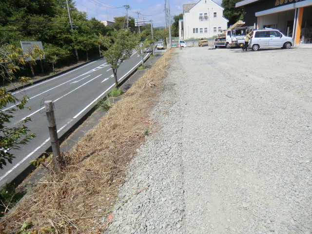 【現場レポート】オートフィールド舗装工事_d0176793_18221167.jpg