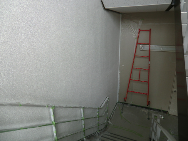 【現場レポート】　茨城大学内部階段改修_d0176793_18513315.jpg