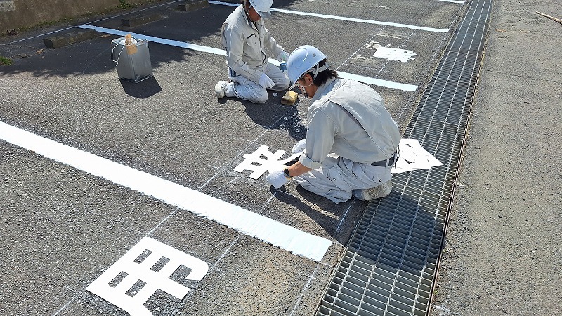 駐車場白線引き_d0176793_18550258.jpg