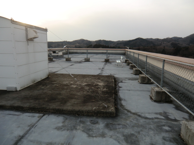 現場レポート~県立小瀬高校本館屋上防水改修工事_d0176793_1927218.jpg