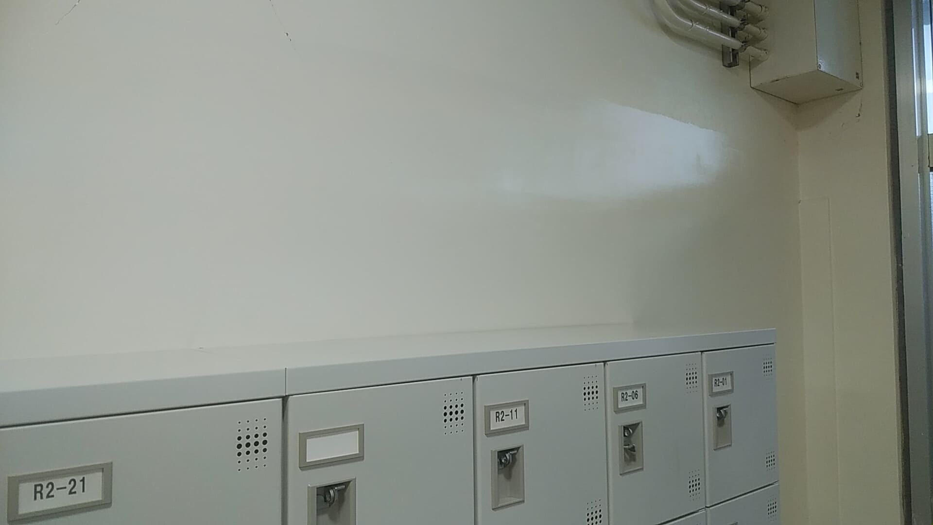 昇降口改修_d0176793_21114563.jpg
