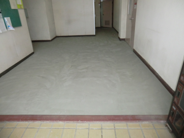 【現場レポート】 茨城高等高専 床改修工事_d0176793_8572040.jpg